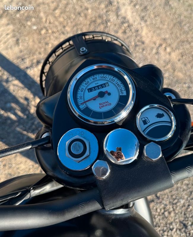 Royal Enfield Classic 500 (image 3)