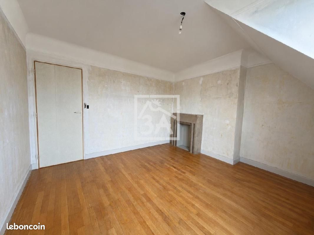Maison 6 pièces 155 m² · à Calais · 155 m² · 219 450 €