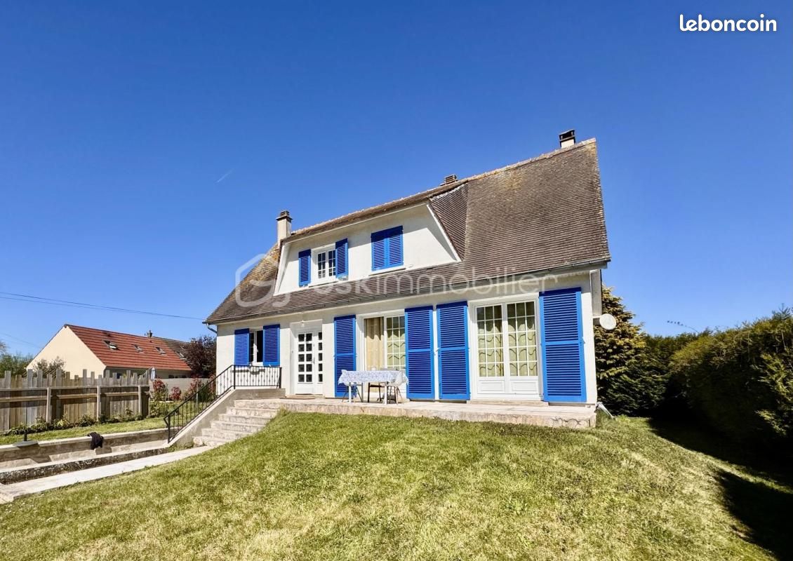Maison 5 pièces 90 m² · à Estrées-Saint-Denis · 90 m² · 335 000 €