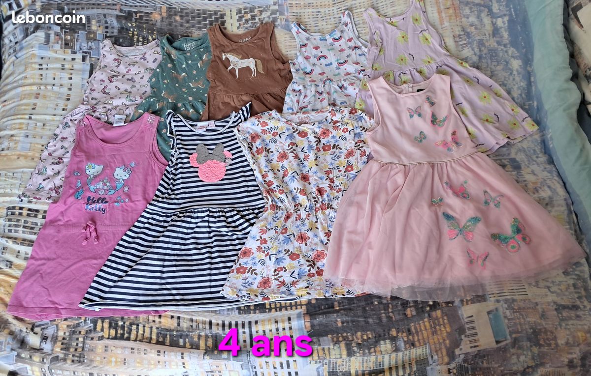 Lot Vêtements Fille 4 ans (+ de 30 articles) (image 1)