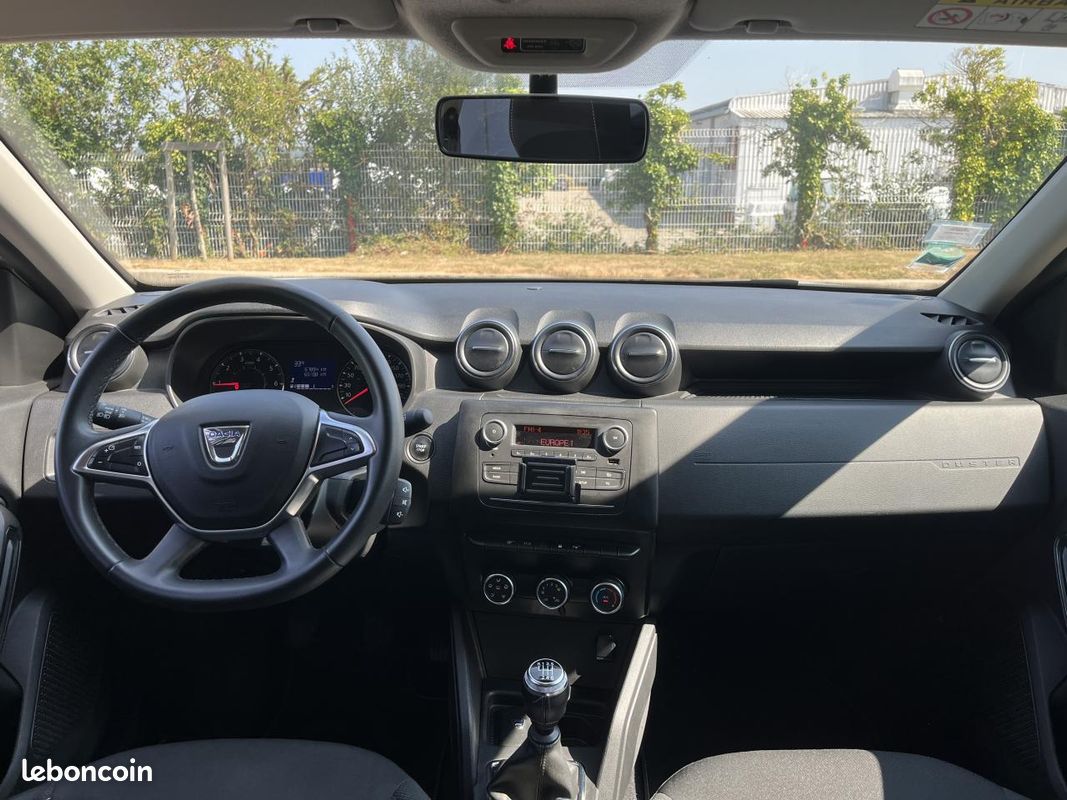 Dacia duster 1.5 bluedci 115 evasion 4x2 / suivi renault / 1ere main (image 8)