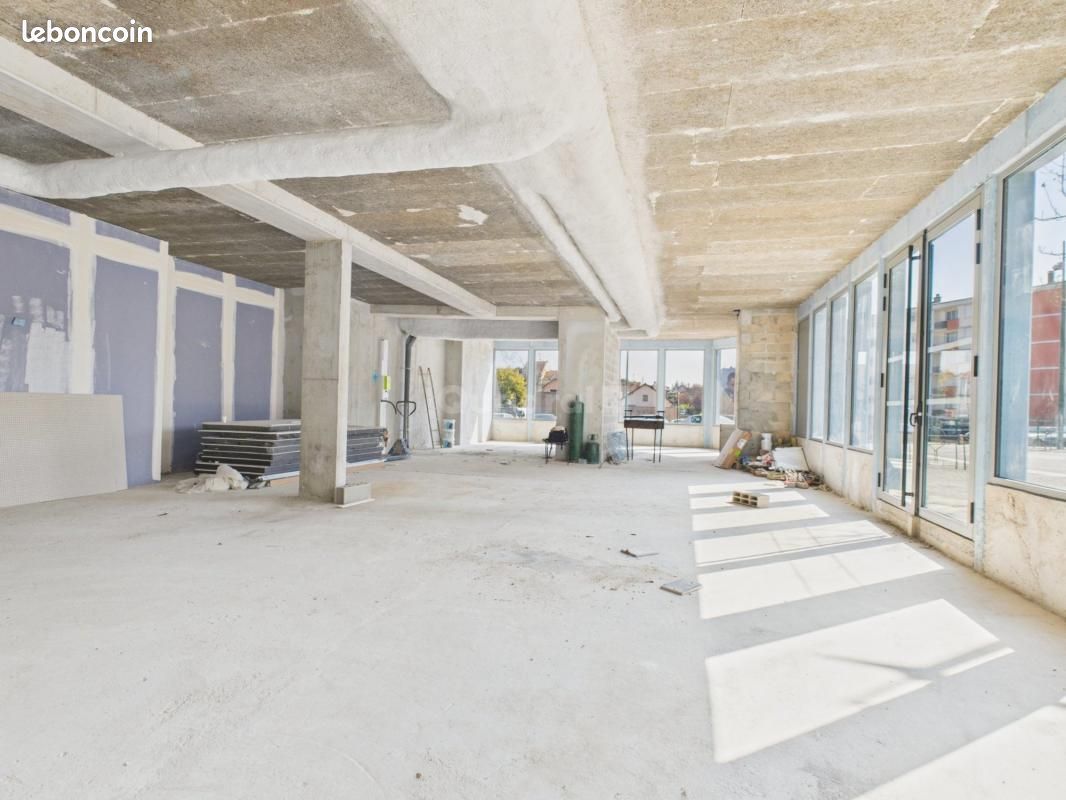 Local commercial 202 m² (image 1)