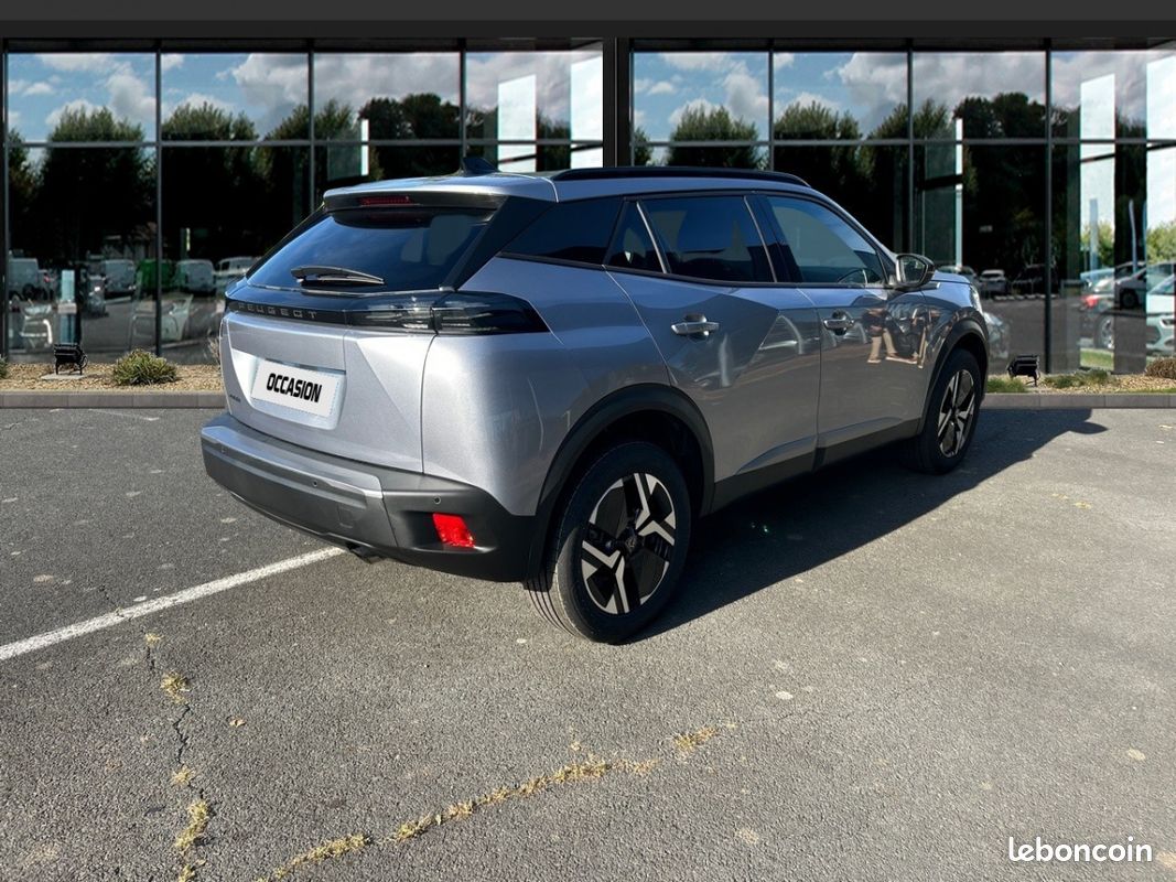 Peugeot 2008 (2) 100 ch ALLURE (image 4)