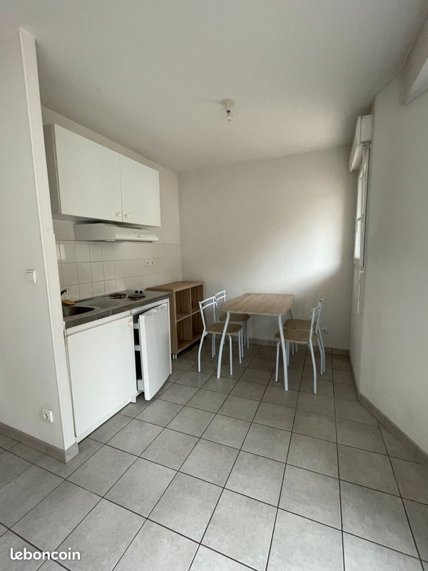Location T1 Avenue Victor-Hugo avec parking - Tulle 19000 (image 2)