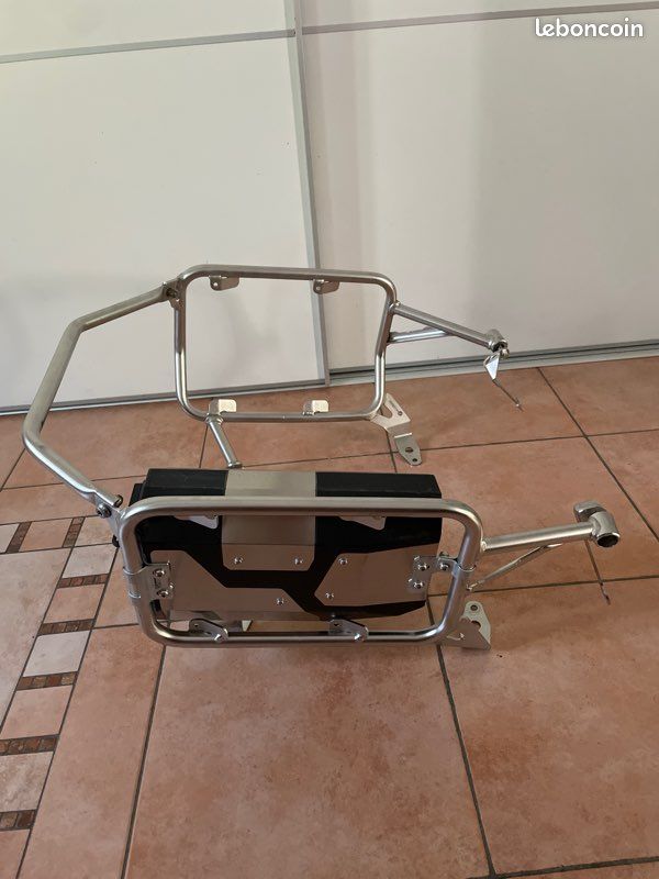 Support de valise BMW R1250 et 1200GS (image 3)