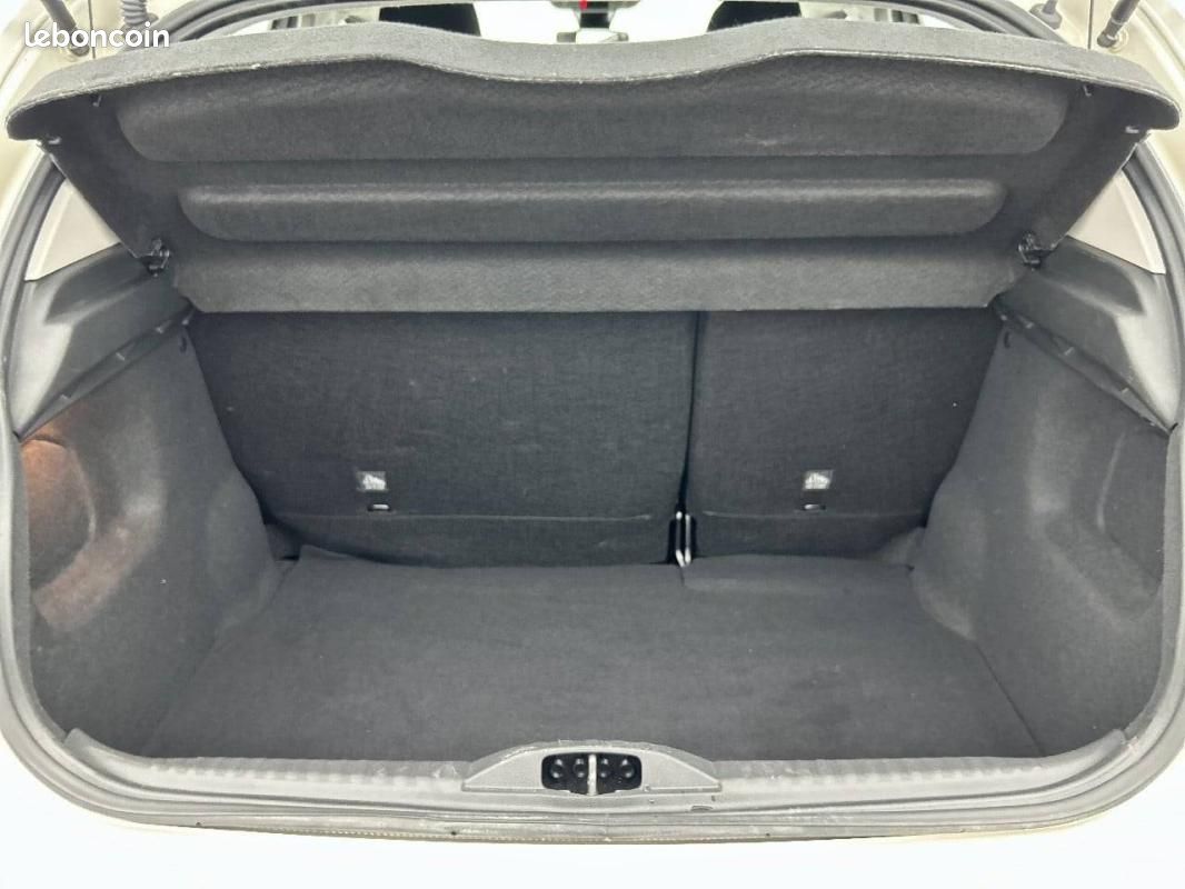 Citroën C3 PureTech 83 ch BVM5 - Plus (image 6)