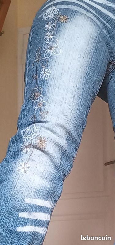 À la Main Luxe Cravate en Soie Jaune / Bleu, Modèle No. K 82