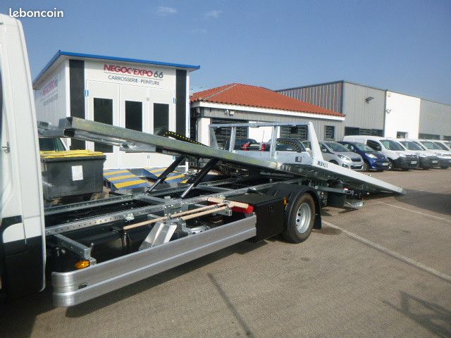 Iveco DAILY 70.180H DEPANNEUSE (image 8)