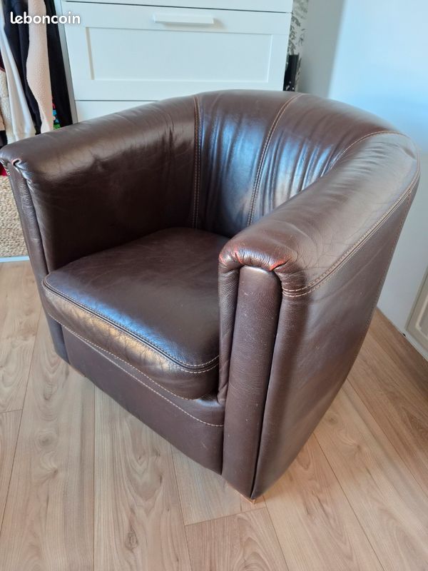 Fauteuil cuir center (image 2)