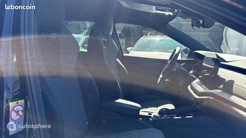 Skoda Octavia Combi 2.0 TDI SCR 150ch Sportline DSG7 (image 15)