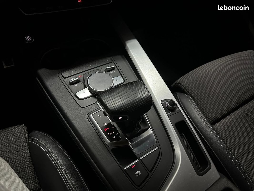 AUDI A4 AVANT 2.0 TDI 150 S tronic 7 S line *COURROIE DE DISTRIBUTION CHANGEE*RÉVISION À JOUR*VIDANGE BOITE (image 28)