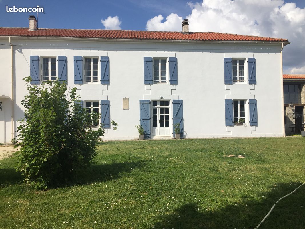 Maison 8 pièces 210 m² · à Val-du-Mignon · 210 m² · 332 800 €