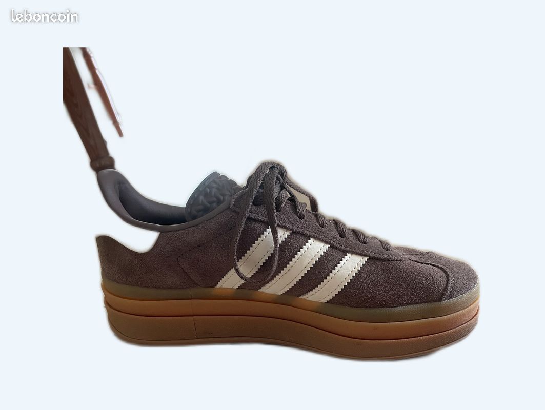 Chaussures adidas (image 1)