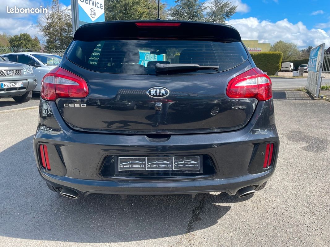 Kia Ceed II (2) 1.6 CRDI 136 ISG GT LINE DCT7 (image 3)