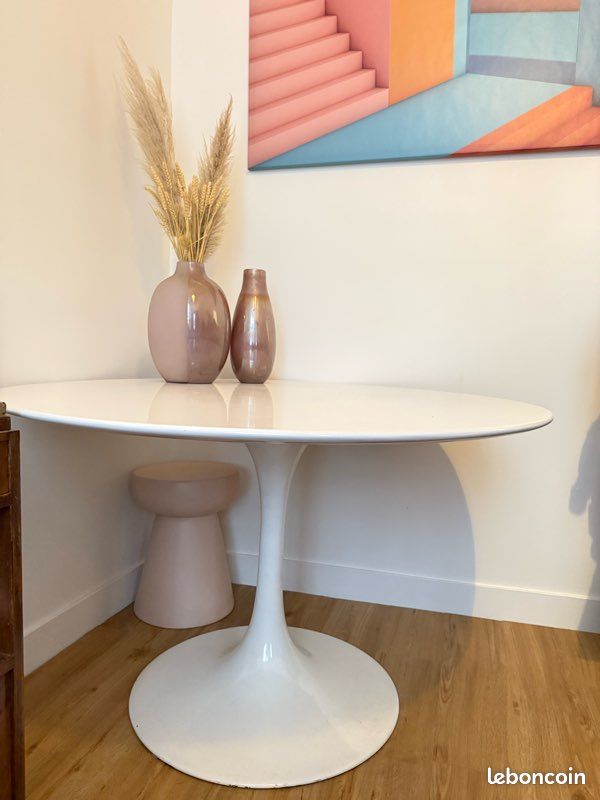 Table tulipe métal 120cm (image 1)