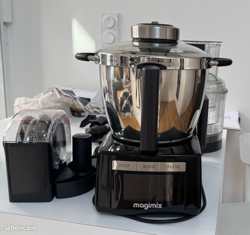 Magimix Cook Expert et accessoires (image 1)