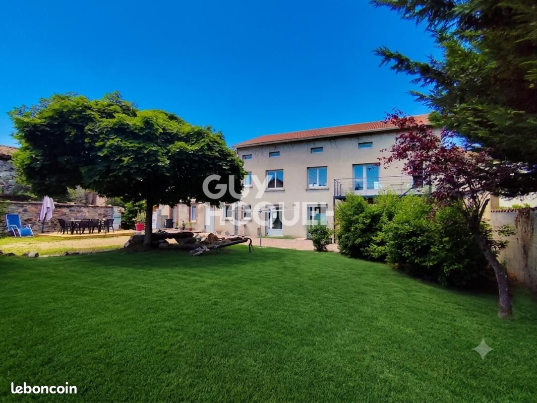 Immeuble 500 m² · à Noirétable · 500 m² · 219 000 €