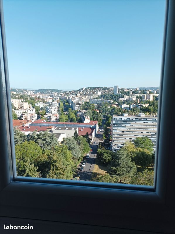 Appartement 3 pièces 65 m² · à Saint-Étienne · 65 m² · 610 €