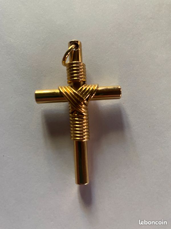 Pendentif croix (image 2)