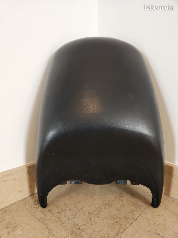 Selle arrière chauffante BMW R1200RT K26 2005-2009 – réf. 0632-7 681 719 (image 1)
