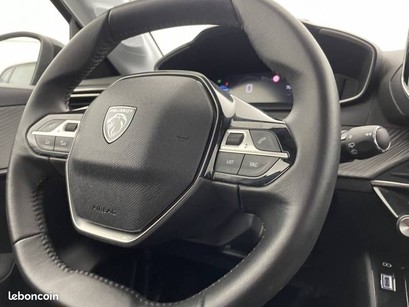 Peugeot 208 100 S&S BVM6 Allure (image 29)