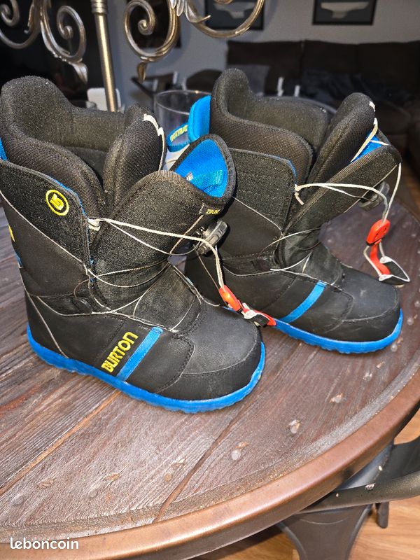 botte de snowboard burton Kids Mini Grom Boots 2026 Black 10C Soft forgiving and quick to adjust the 2026 Burton Mint BOA Womens Snowboard Boots are ready for progression right out of the box Burton Botte De Snow A