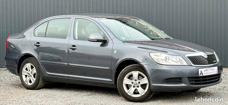 Skoda Octavia/1,6tdi 105cv/année 2012/228000kms/1eremain/Carnet entretien complet/ trés propre (image 2)