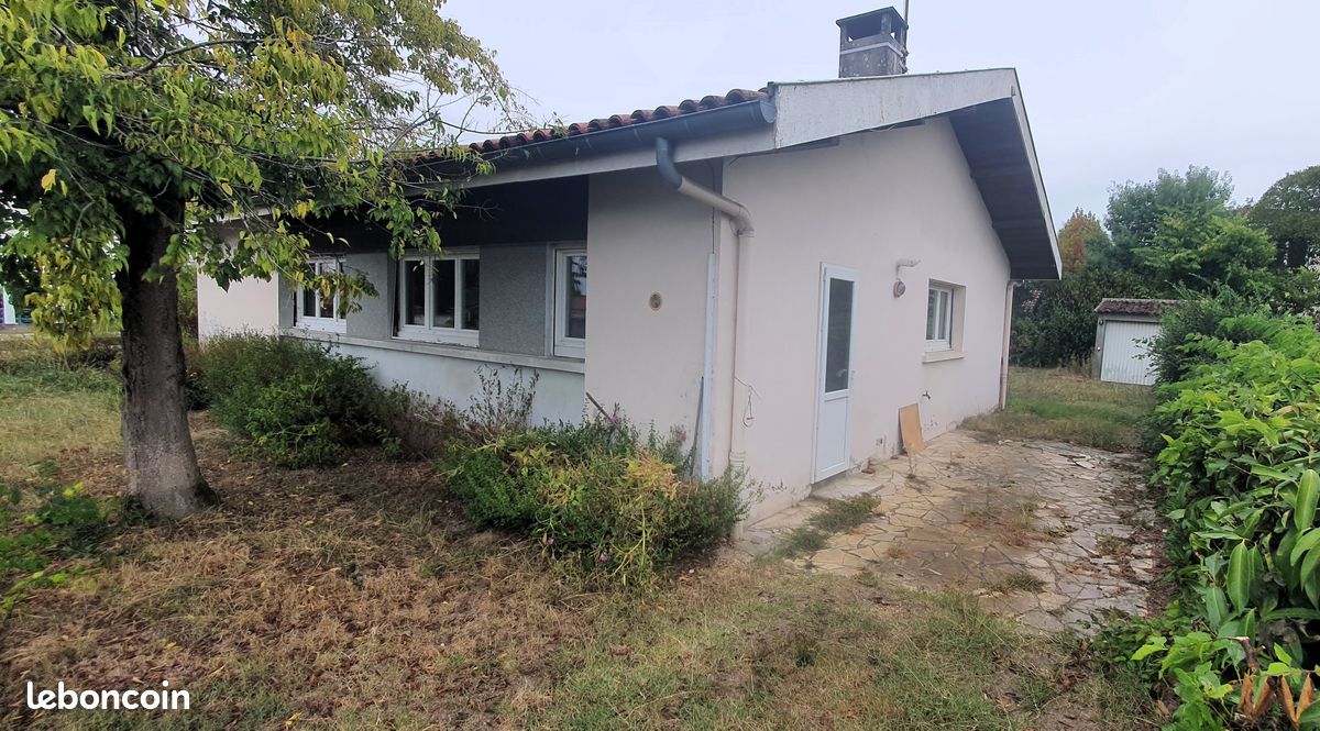 Maison 6 pièces 100 m² · à Saint-Pierre-du-Mont · 100 m² · 160 000 €