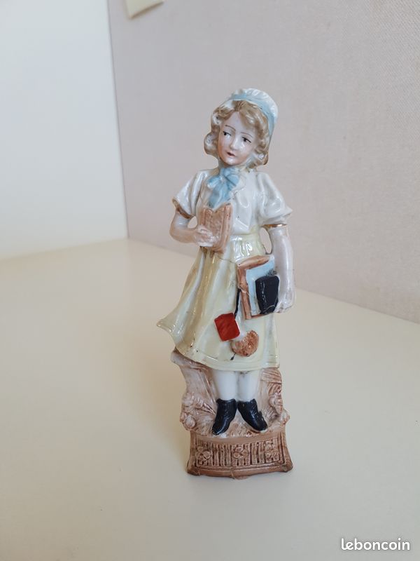 Statuettes (image 1)