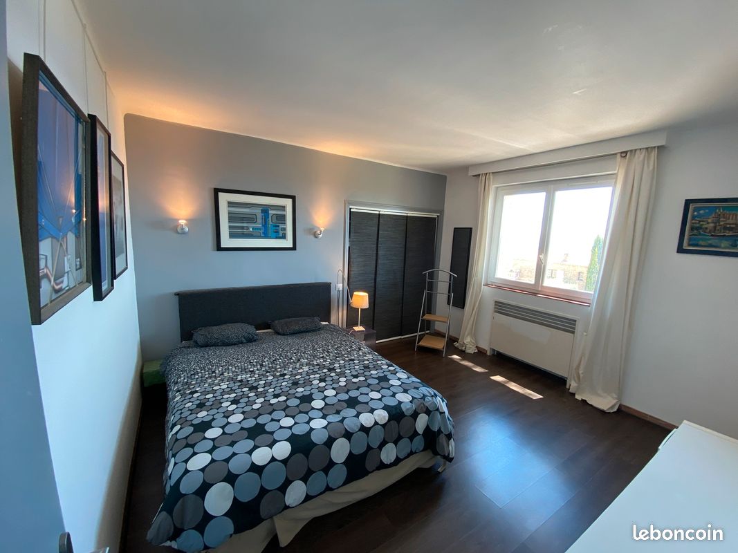 Villa bord de mer, vue imprenable plein sud, accés plage privée (image 6)