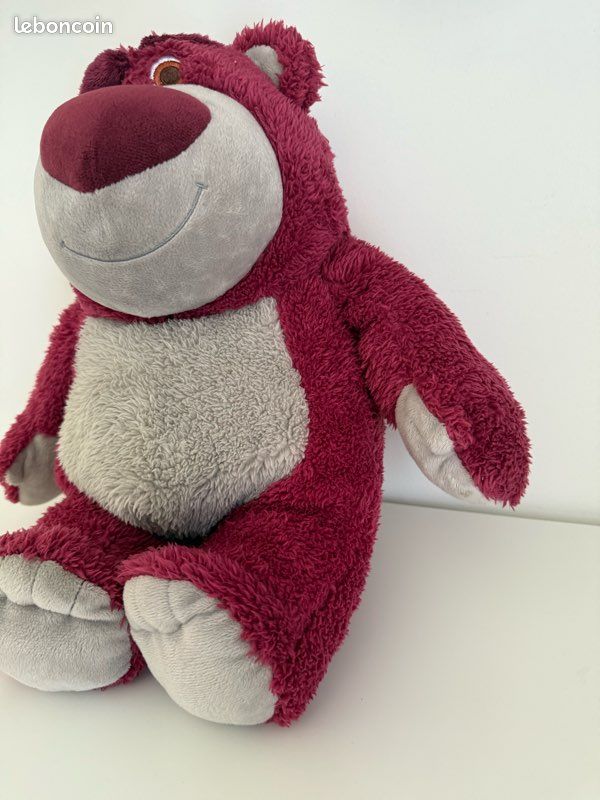 Peluche toy story lotso l'ours qui sent la fraise Jeux Jouets