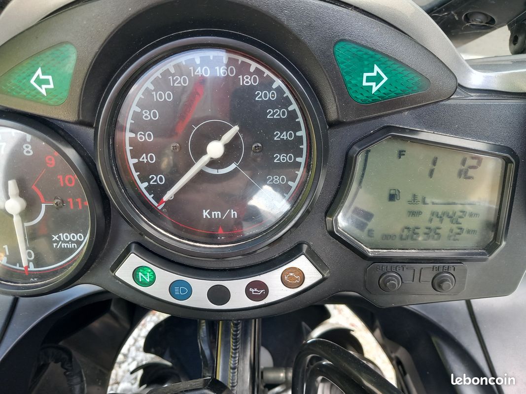 Fond De Compteur Blanc Pour Yamaha FJR 1300 2001-2002 - Neuf Sous Emballage - Marque Venoxy