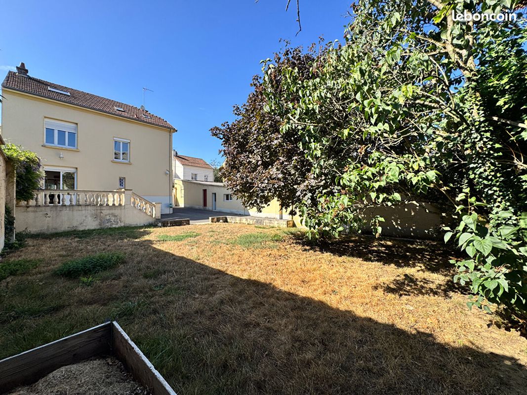 Maison 7 pièces 226 m² · à Charleville-Mézières · 226 m² · 245 000 €