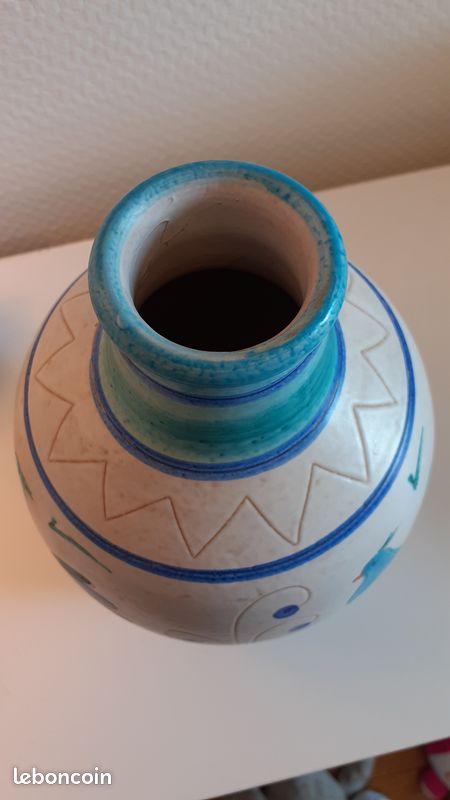 Vase (image 3)