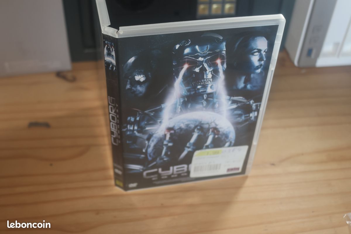 Cyborg DVD film science-fiction action robot futur bon état (image 1)
