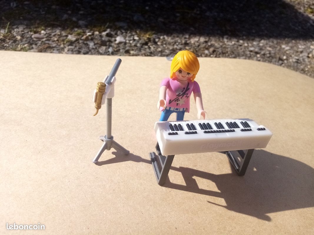 Playmobile chanteuse piano 9095 (image 1)