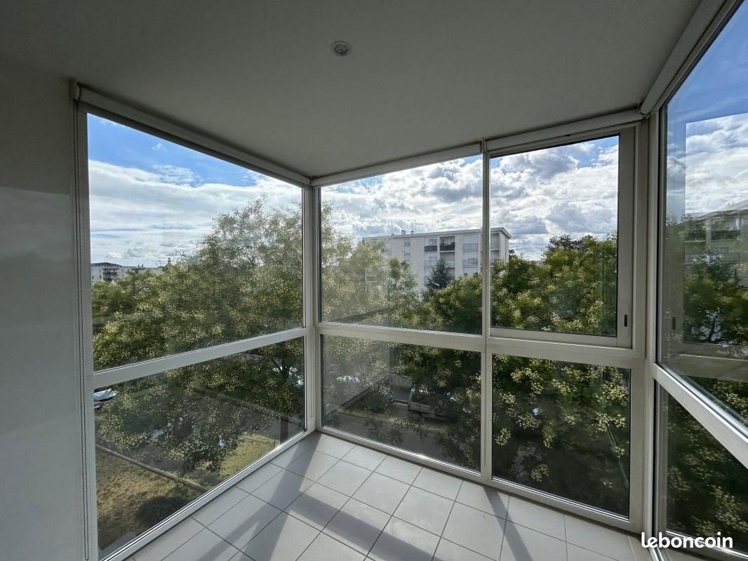 Appartement a louer saint-pierre-des-corps - 4 pièce(s) - 107 m2 - Surfyn