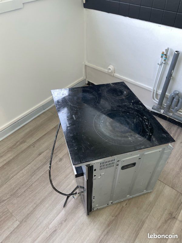 URGENT Four et plaque de cuisson beko (image 2)