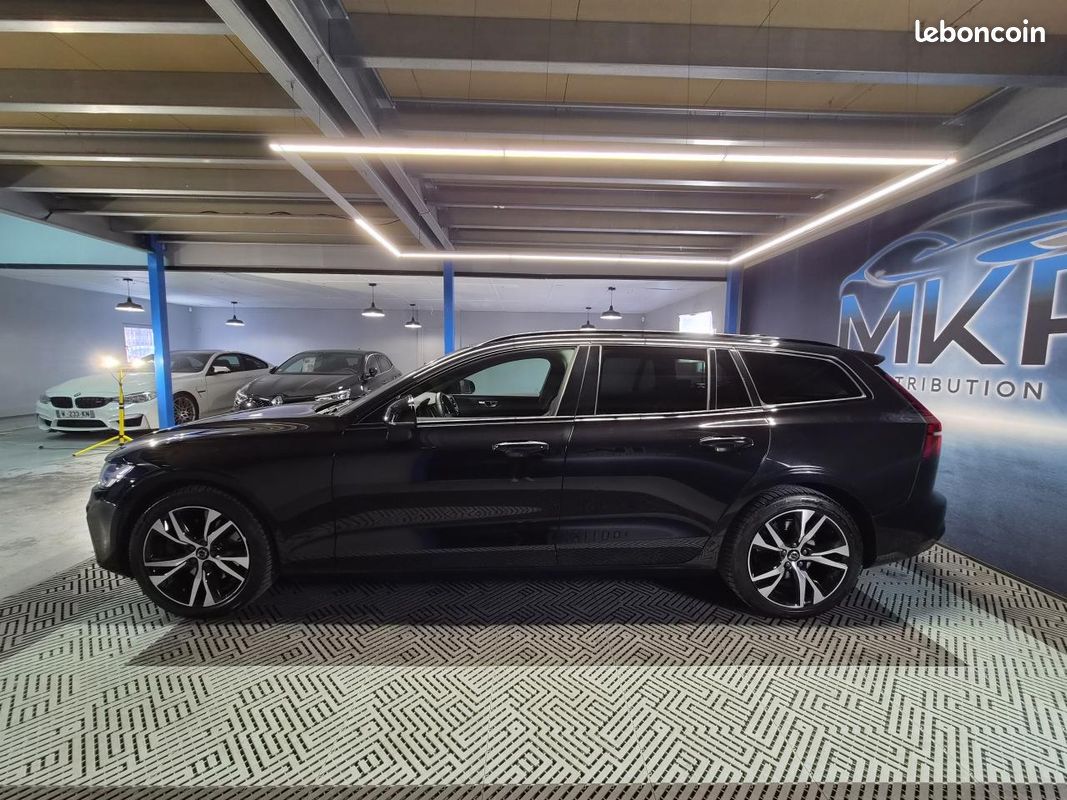 VOLVO V60 2.0 B4 197 Hybrid Style Dark Geartronic BVA (image 2)