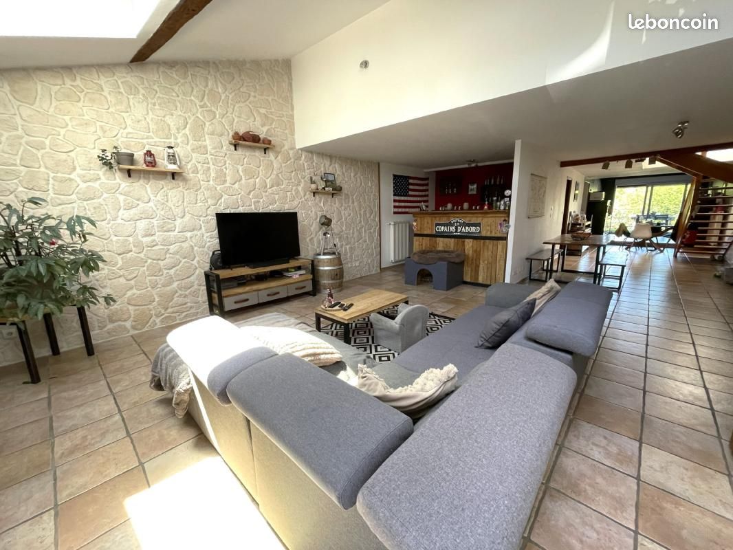 Maison 6 pièces 143 m² · à Trondes · 143 m² · 186 000 €