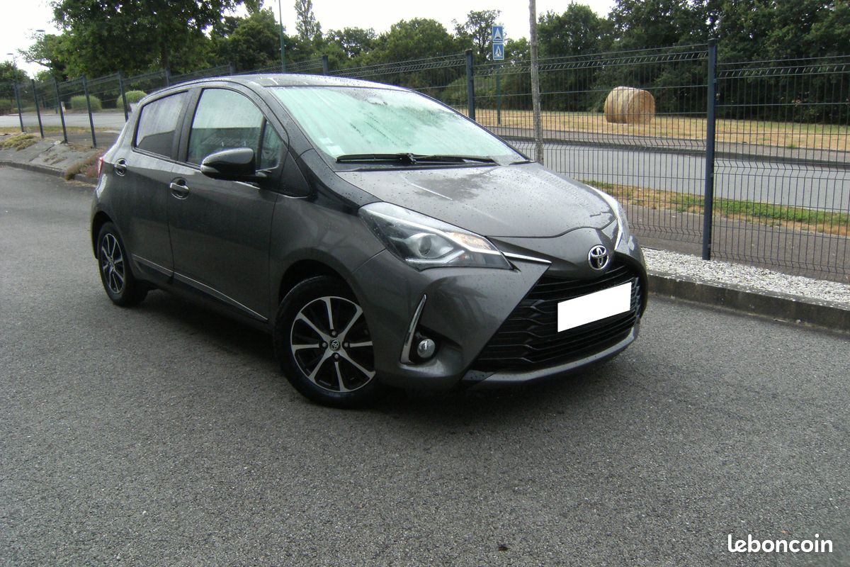 TOYOTA YARIS 1.5e 110ch BOITE AUTOMATIQUE PREMIERE MAIN (image 1)