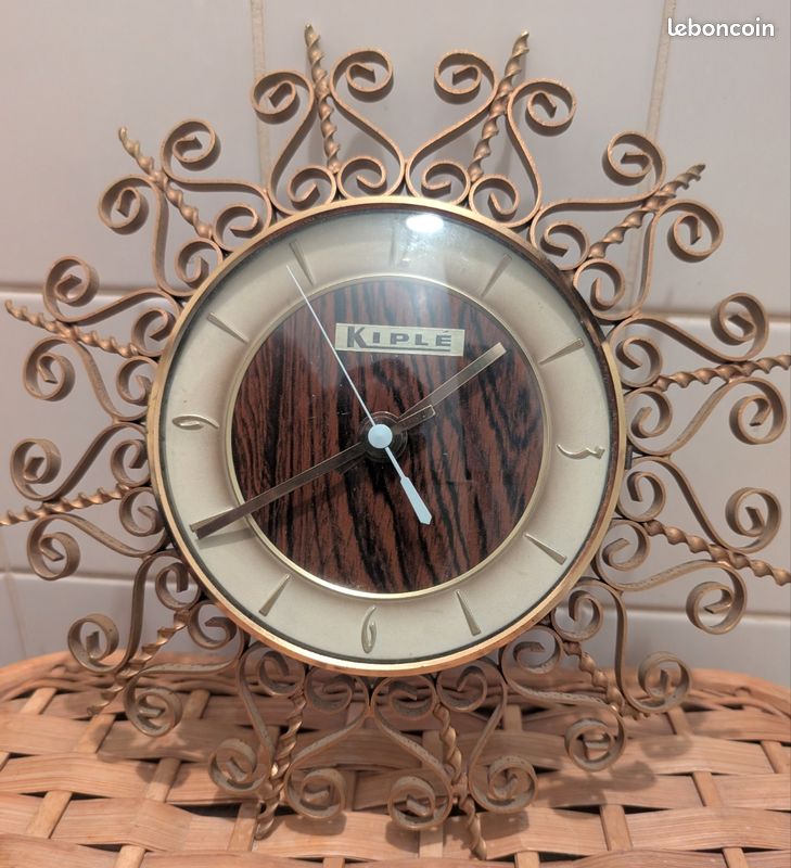 Horloge De Voyage Coralite Vintage - Analogique - Années 70 - Fabriquée Au Japon