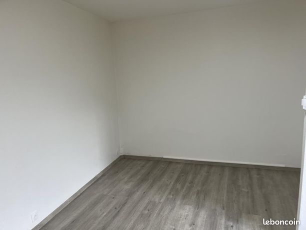Studio 1 pièce 30 m²