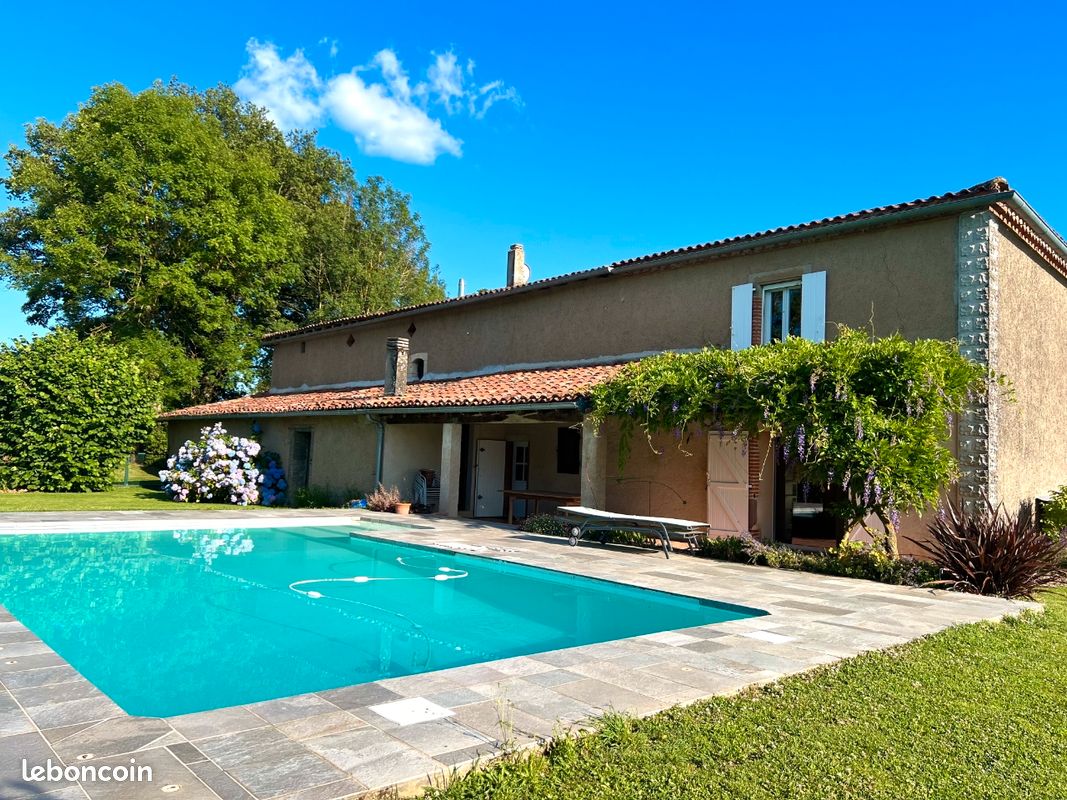 Maison 5 pièces 220 m² · à Fréjairolles · 220 m² · 495 000 €