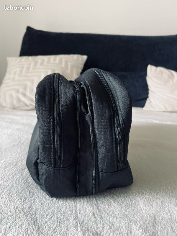 Grande trousse de toilette Delsey (image 2)