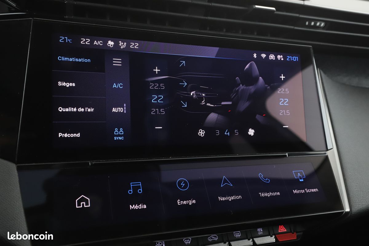 Peugeot 408 1.6 PHEV Allure Pack e-EAT8 225 ch (image 25)
