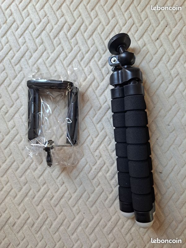 Mini Trépied pour Smartphone - Couleur au choix (image 3)