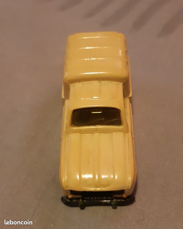 Ancienne Renault 4L Pompiers N°230 – Majorette 1/60, Collection France