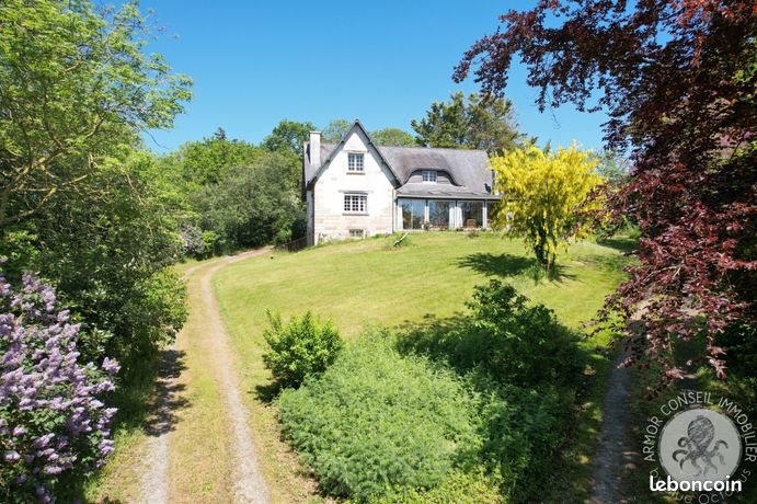 Maison 10 pièces 245 m²