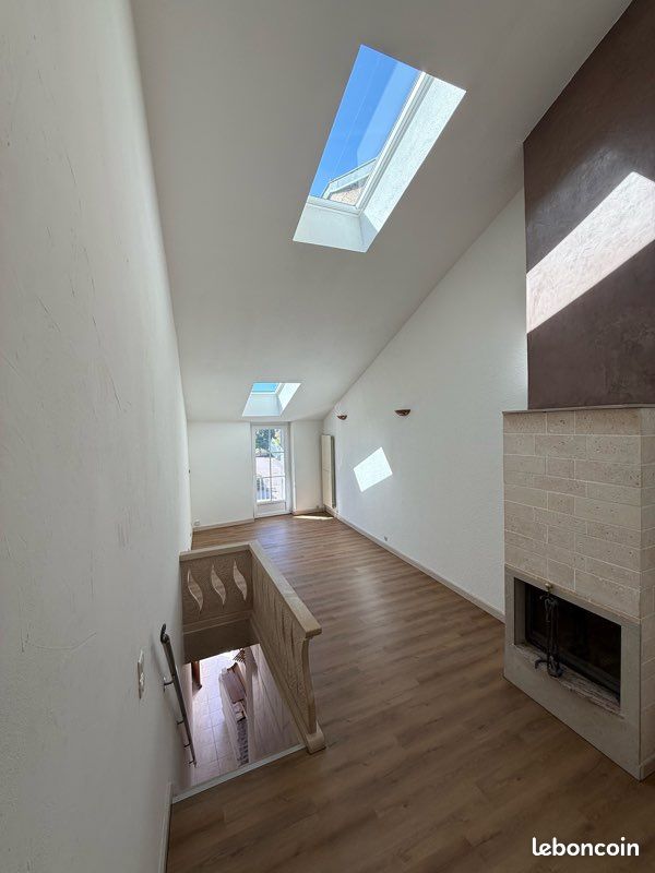 Appartement 2 pièces 115 m² · à Saint-Amour · 115 m² · 690 €/mois